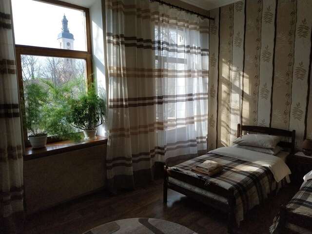Апартаменты Apartment in the center of old town Каменец-Подольский-5